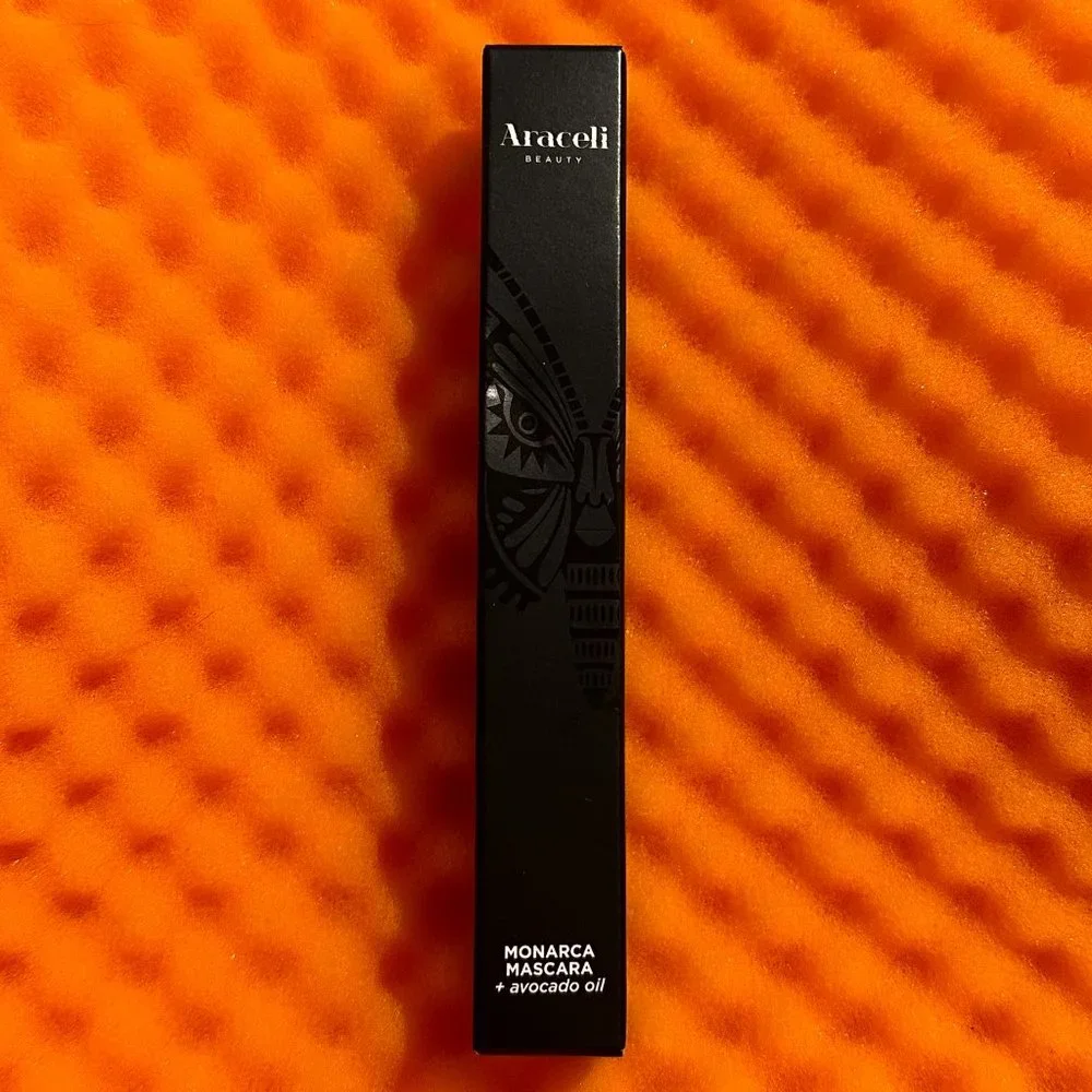 Araceli Beauty Monarca Mascara in Black/Negro